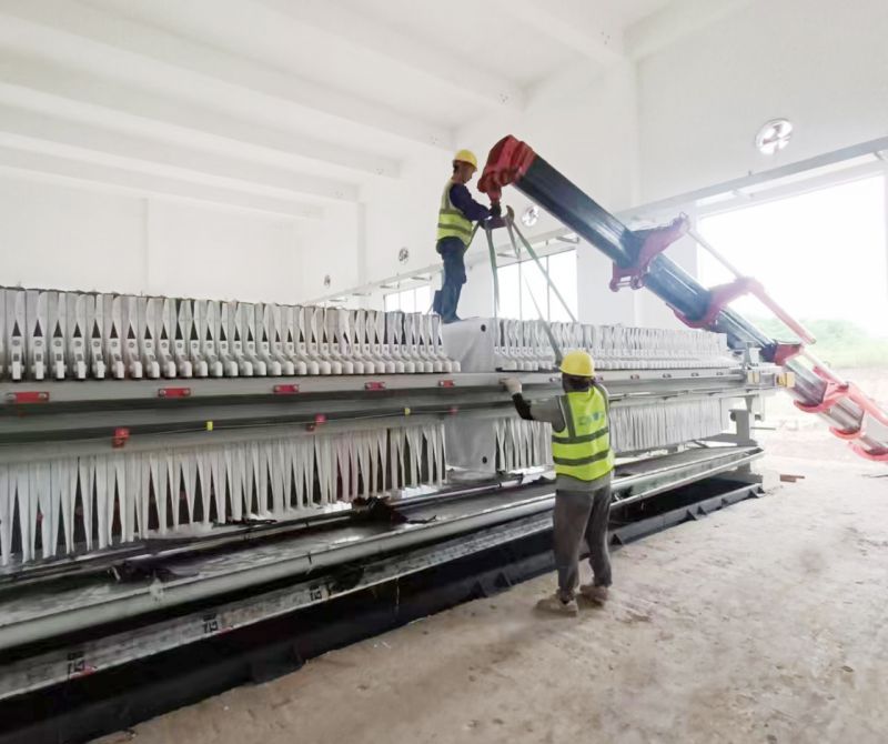 四川自貢工地雙(shuang)節施工忙,堅守崗(gang)位獻力量